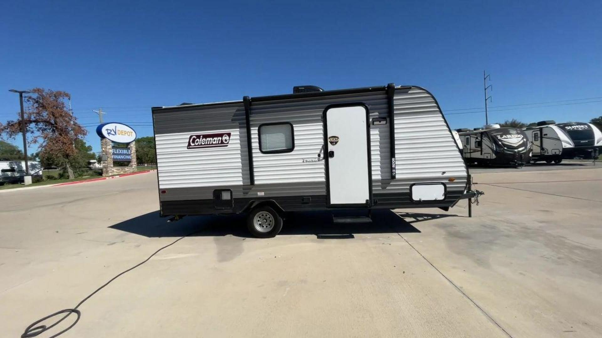 2022 KEYSTONE COLEMAN 17BH (4YDTCMG19NJ) , Length: 21.42 ft | Dry Weight: 2,986 lbs. | Slides: 0 transmission, located at 4319 N Main Street, Cleburne, TX, 76033, (817) 221-0660, 32.435829, -97.384178 - The 2022 Dutchmen Coleman 17BH travel trailer offers the ideal balance of comfort and convenience. Designed to accommodate the entire family, this tiny yet large trailer includes a queen bed and bunk beds in the back, ensuring that everyone has their own cozy spot to rest after a day of activity. Th - Photo#2