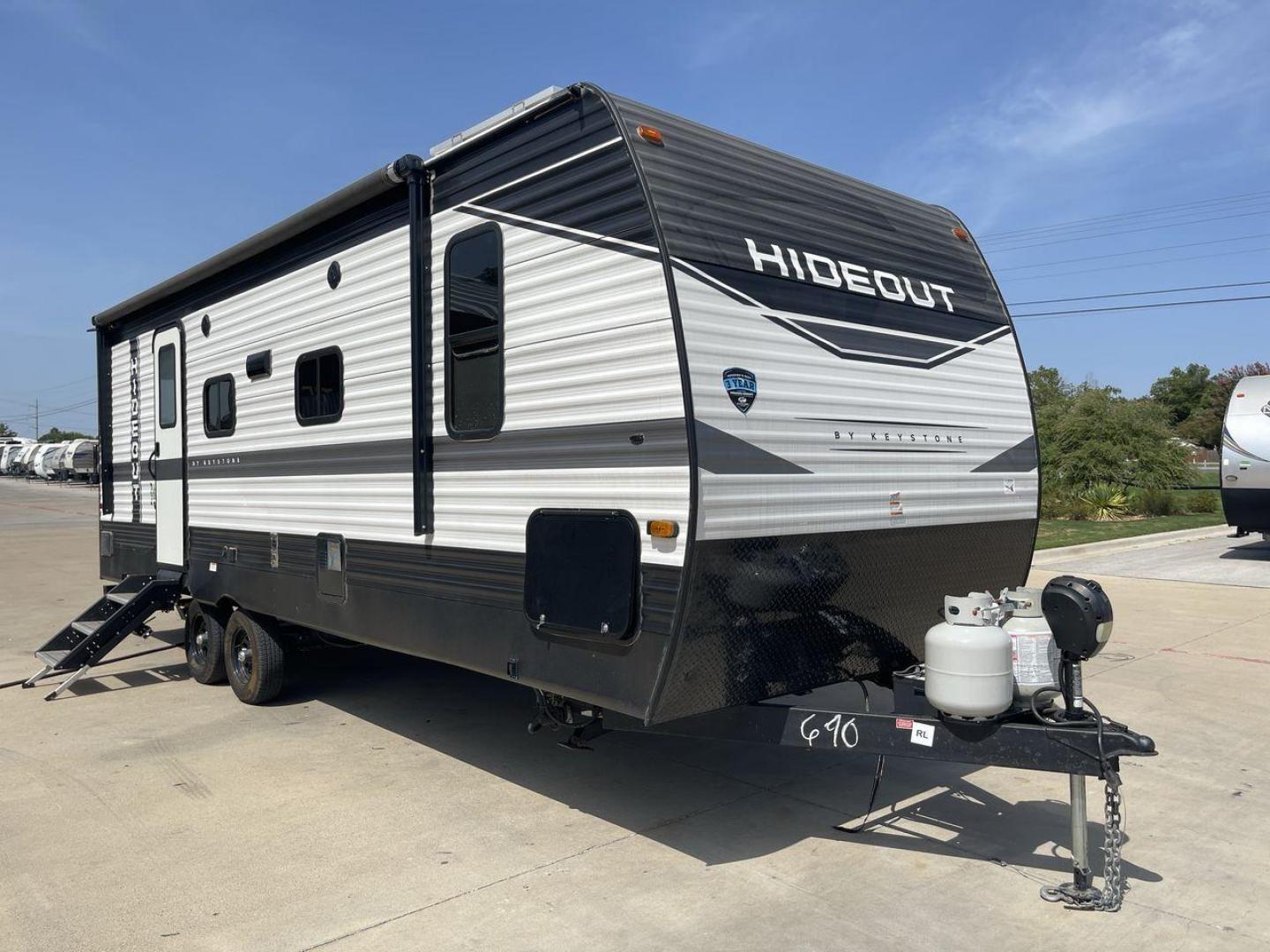 2022 KEYSTONE HIDEOUT 243RB (4YDTH1L25N7) , located at 4319 N Main Street, Cleburne, TX, 76033, (817) 221-0660, 32.435829, -97.384178 - Photo#21