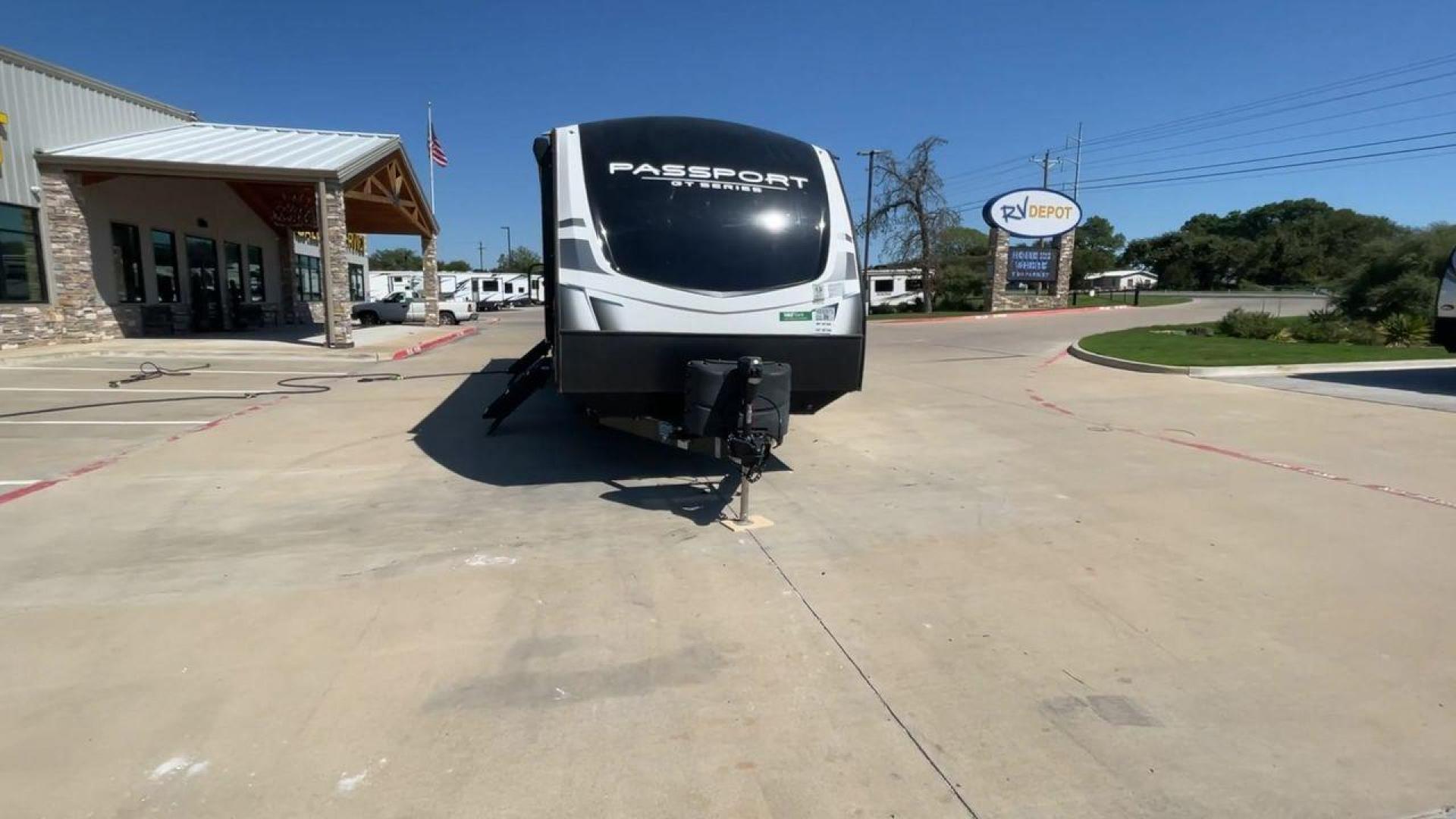 2022 KEYSTONE PASSPORT 3401QD (4YDTPPS27ND) , located at 4319 N Main Street, Cleburne, TX, 76033, (817) 221-0660, 32.435829, -97.384178 - Photo#4