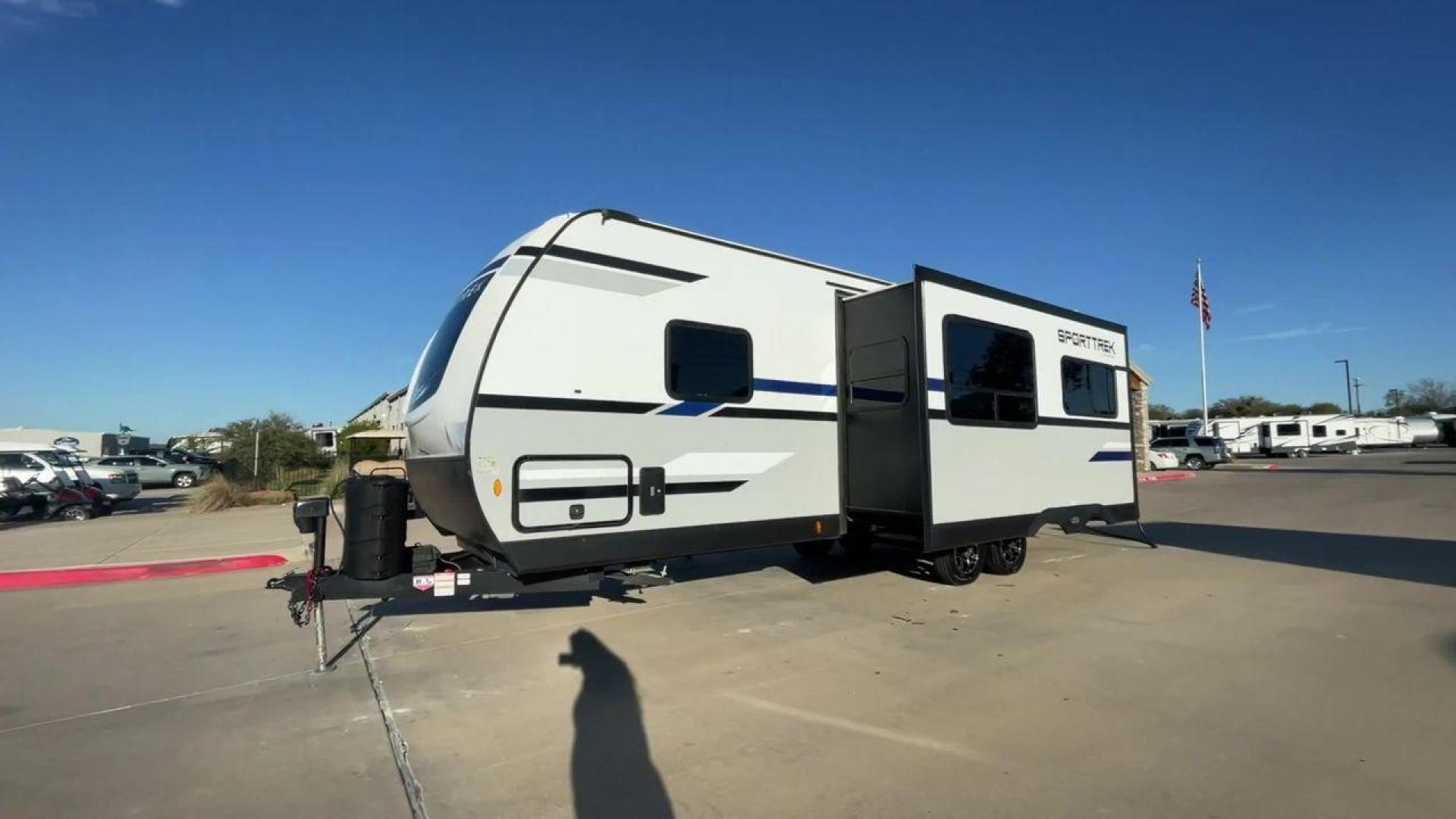 2022 K-Z SPORTTREK 281VBH (4EZT12824N8) , Length: 32.42 ft.| Dry Weight: 6,640 lbs. | Slides: 1 transmission, located at 4319 N Main Street, Cleburne, TX, 76033, (817) 221-0660, 32.435829, -97.384178 - The 2022 K-Z SportsTrek 281VBH, a versatile and family-friendly travel trailer designed for unforgettable adventures. Measuring 32 feet in length, this model features a single slide-out, enhancing the living space for ultimate comfort. The 281VBH includes a master bedroom with a queen-size bed and - Photo#5