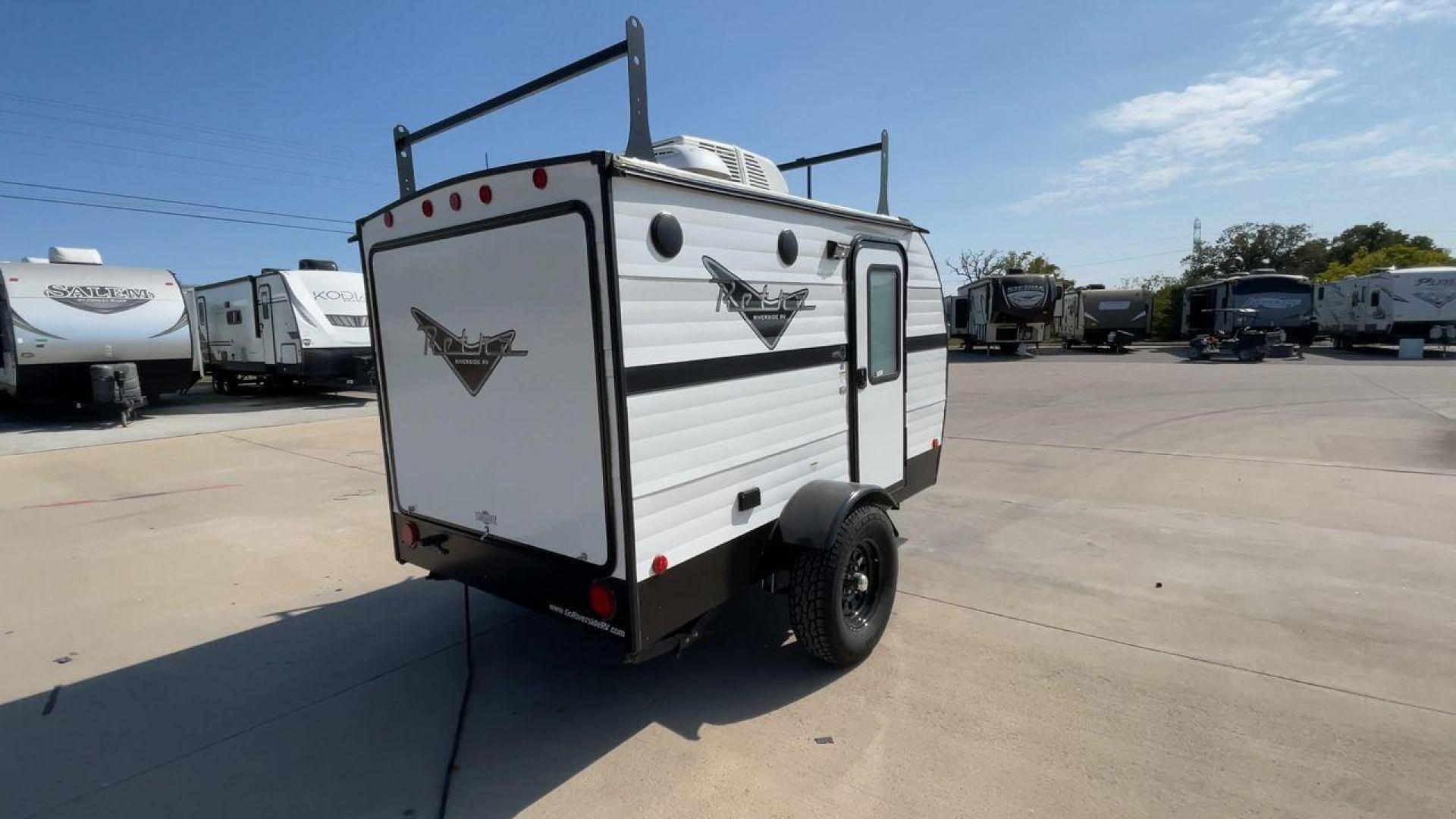 2022 RIVERSIDE RETRO 511 (59CCC1213NL) , Length: 12.67 ft. | Dry Weight: 1,540 lbs. transmission, located at 4319 N Main Street, Cleburne, TX, 76033, (817) 221-0660, 32.435829, -97.384178 - Photo#1