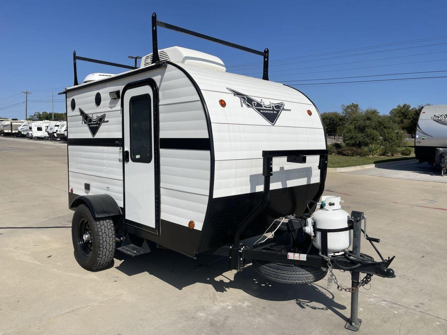 2022 RIVERSIDE RETRO 511 (59CCC1213NL) , Length: 12.67 ft. | Dry Weight: 1,540 lbs. transmission, located at 4319 N Main Street, Cleburne, TX, 76033, (817) 221-0660, 32.435829, -97.384178 - Photo#22