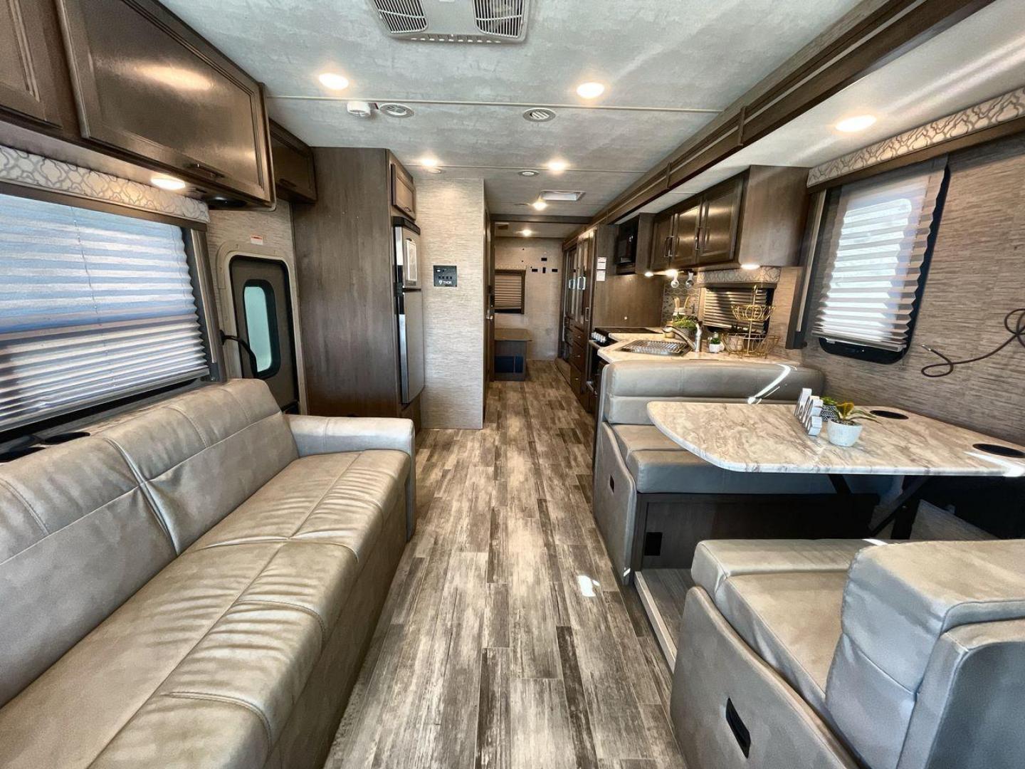 2022 THOR FREEDOM TRAVELER A30 (1F65F5DN8L0) , located at 4319 N Main Street, Cleburne, TX, 76033, (817) 221-0660, 32.435829, -97.384178 - Photo#14