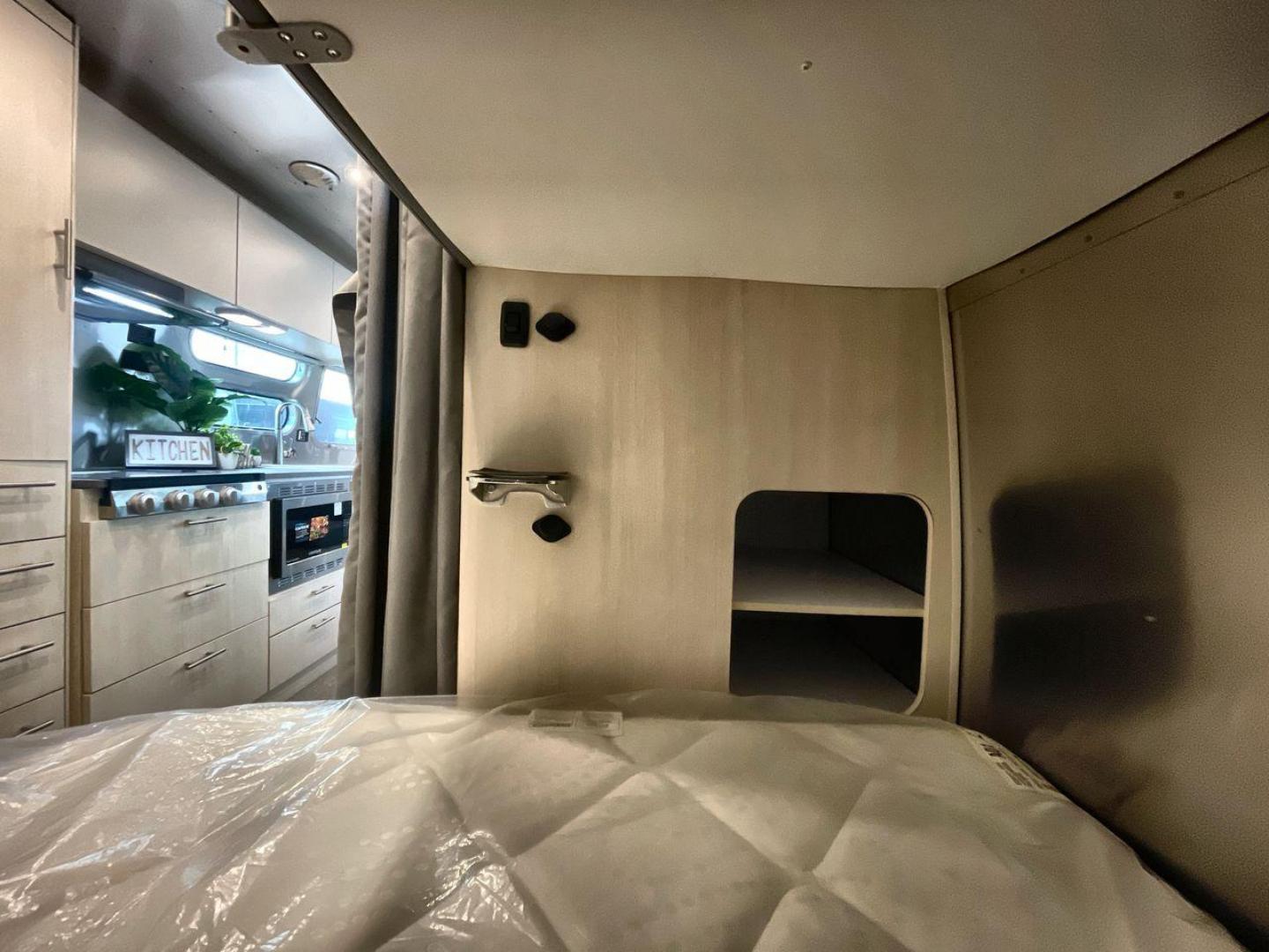 2023 AIRSTREAM FLYING CLOUD 30FB (1STC9YP21PJ) , Length: 30.83 ft | Dry Weight: 6,672 lbs | Gross Weight: 8,800 lbs | Slides: 0 transmission, located at 4319 N Main Street, Cleburne, TX, 76033, (817) 221-0660, 32.435829, -97.384178 - With a length of 30.83 feet, the 2023 Airstream Flying Cloud 30FB provides ample space for a luxurious camping experience. Its dry weight of 6,672 lbs makes it relatively lightweight for towing, while its gross weight capacity of 8,800 lbs ensures you can pack all the essentials for your trip. The i - Photo#20