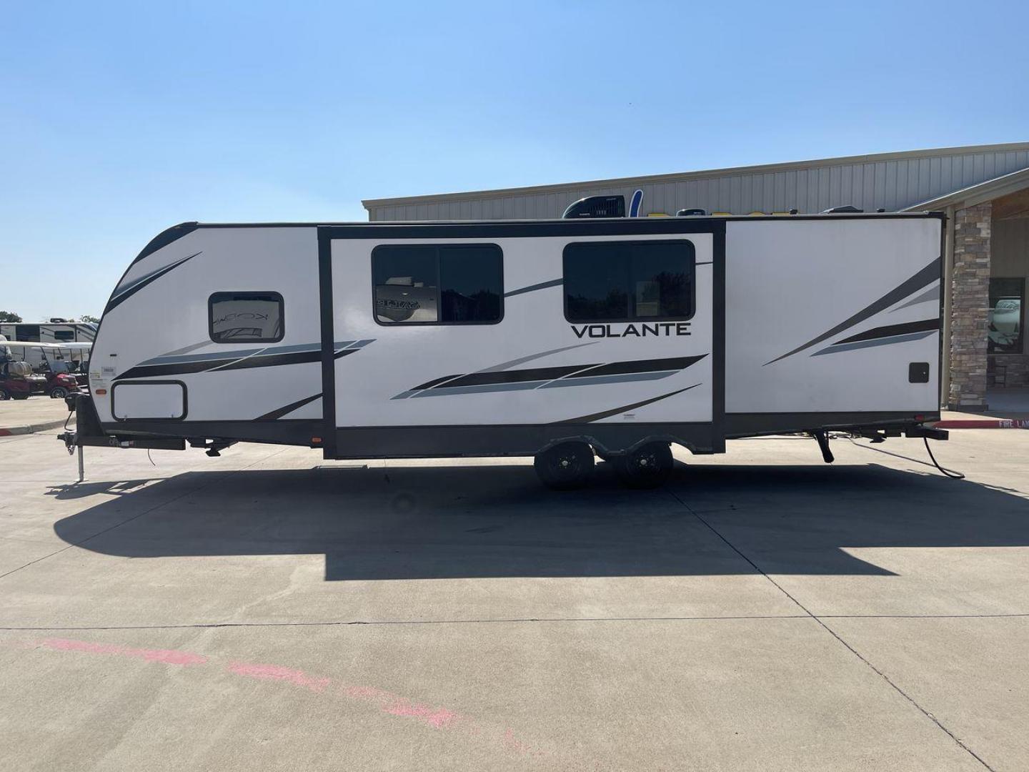 2023 CROSSROADS VOLANTE 29RB (4YDTVLN21P6) , Length: 33.5 ft. | Dry Weight: 5,978 lbs. | Gross Weight: 7,600 lbs. | Slides: 1 transmission, located at 4319 N Main Street, Cleburne, TX, 76033, (817) 221-0660, 32.435829, -97.384178 - Photo#24