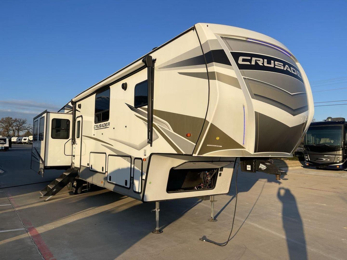 2023 FOREST RIVER CRUSADER 382MBH (5ZT3CS3B5PG) , Length: 43.42 ft. | Dry Weight: 13,106 lbs. | Gross Weight: 16,298 lbs. | Slides: 4 transmission, located at 4319 N Main Street, Cleburne, TX, 76033, (817) 221-0660, 32.435829, -97.384178 - Photo#22