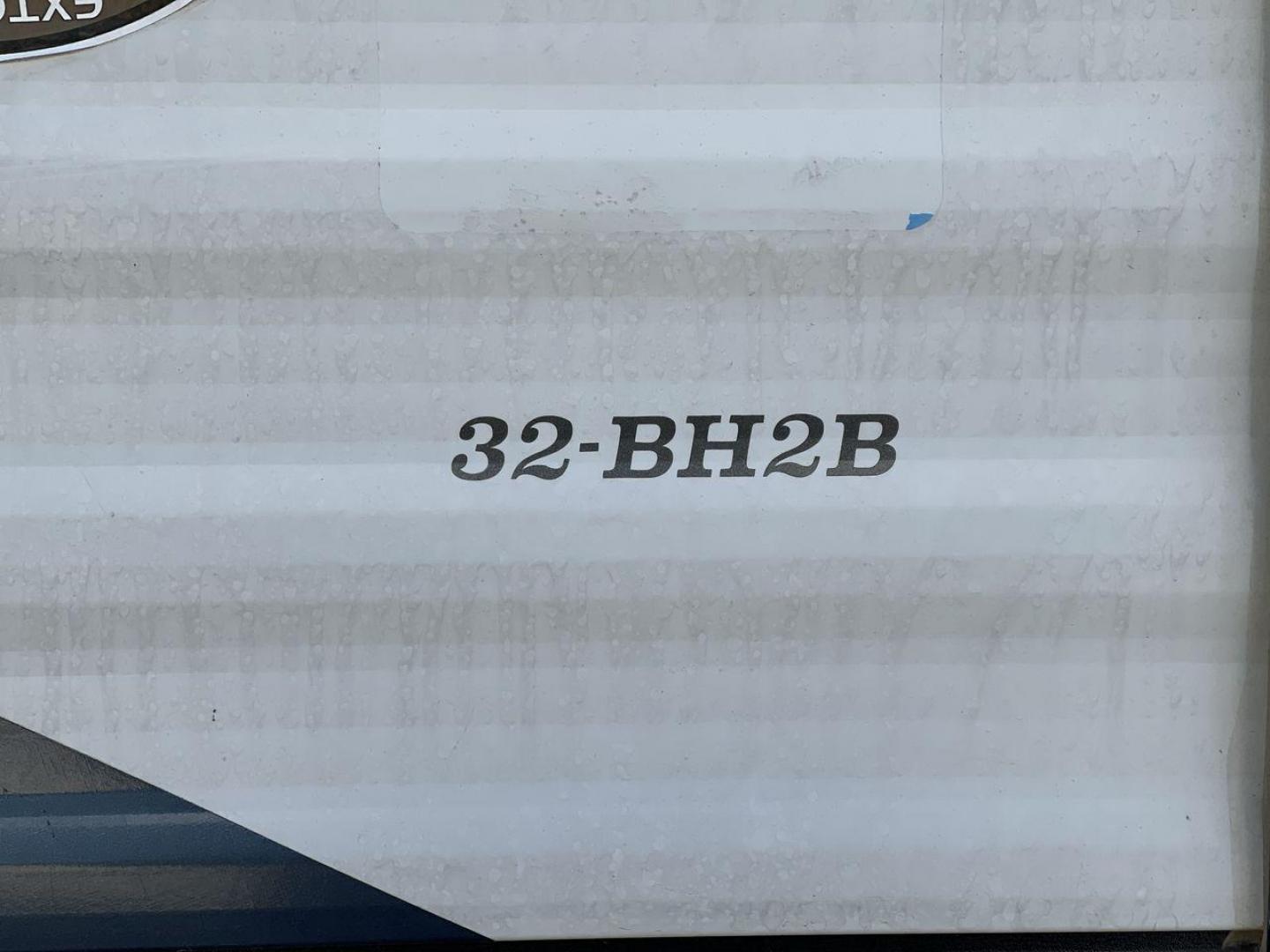 2023 FOREST RIVER PUMA 32BH2B (4X4TPUH21PP) , Length: 38.5 ft. | Dry Weight: 9,023 lbs. | Gross Weight: 11,230 lbs | Slides: 3 transmission, located at 4319 N Main Street, Cleburne, TX, 76033, (817) 221-0660, 32.435829, -97.384178 - With its ample space and adaptability, the 2023 Palomino Puma 32BH2B travel trailer is perfect for hosting extended families and gatherings. This model provides generous living space while maintaining excellent maneuverability on the road. It measures 38.5 feet in length and has a dry weight of 9,02 - Photo#22