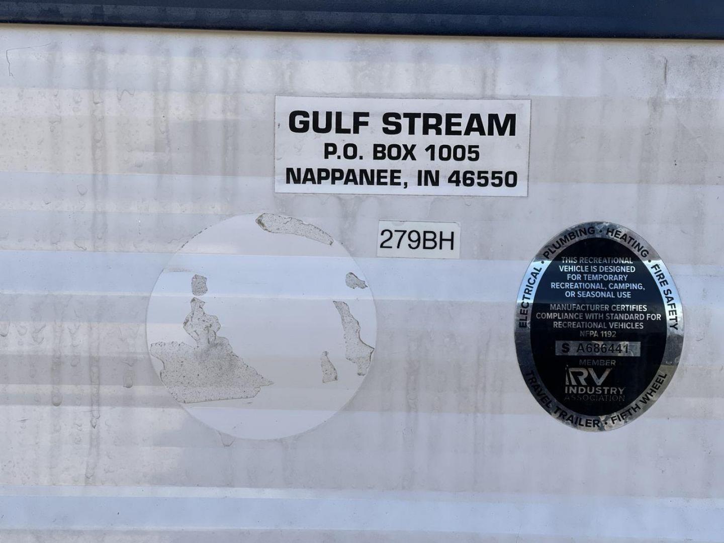 2023 GULFSTREAM KINGSPORT 279BH (1NL1G3322P1) , Length: 32.5 ft. | Dry Weight: 6,300 lbs. | Slides: 1 transmission, located at 4319 N Main Street, Cleburne, TX, 76033, (817) 221-0660, 32.435829, -97.384178 - Photo#21