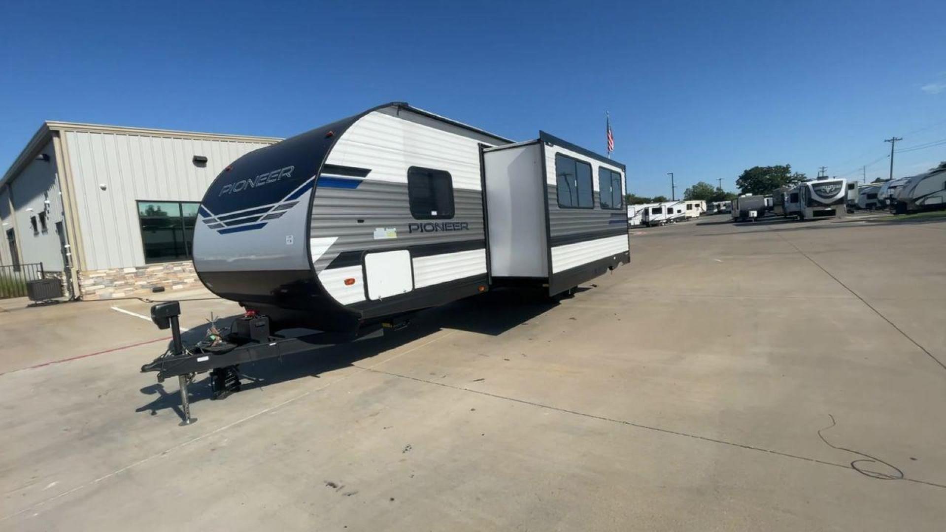 2023 HEARTLAND PIONEER QB300 (5SFPB3527PE) , Length: 35 ft. | Dry Weight: 6,896 lbs.| Gross Weight: 9,000 lbs. | Slides: 1 transmission, located at 4319 N Main Street, Cleburne, TX, 76033, (817) 221-0660, 32.435829, -97.384178 - Photo#5