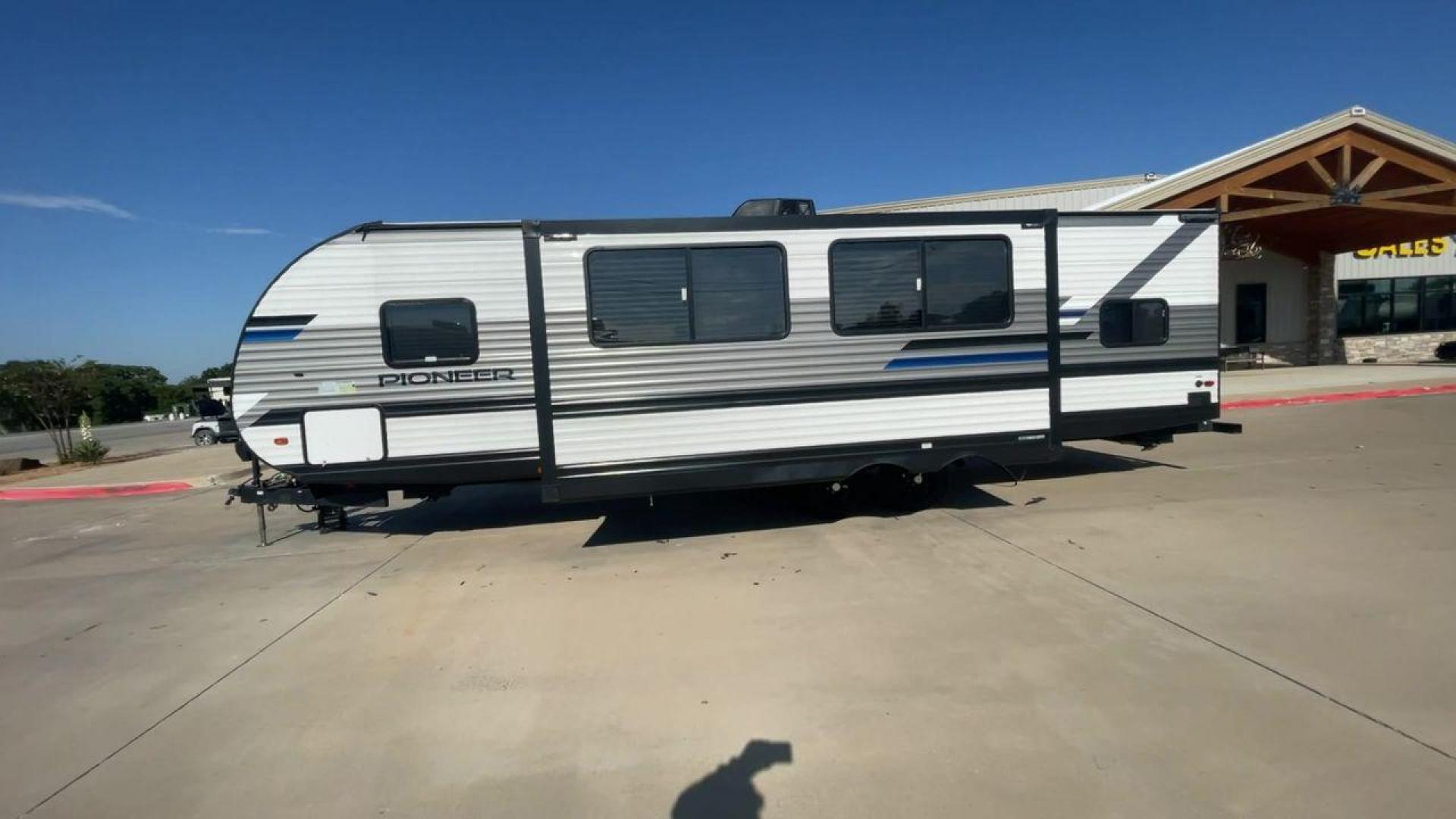 2023 HEARTLAND PIONEER QB300 (5SFPB3527PE) , Length: 35 ft. | Dry Weight: 6,896 lbs.| Gross Weight: 9,000 lbs. | Slides: 1 transmission, located at 4319 N Main Street, Cleburne, TX, 76033, (817) 221-0660, 32.435829, -97.384178 - Photo#6