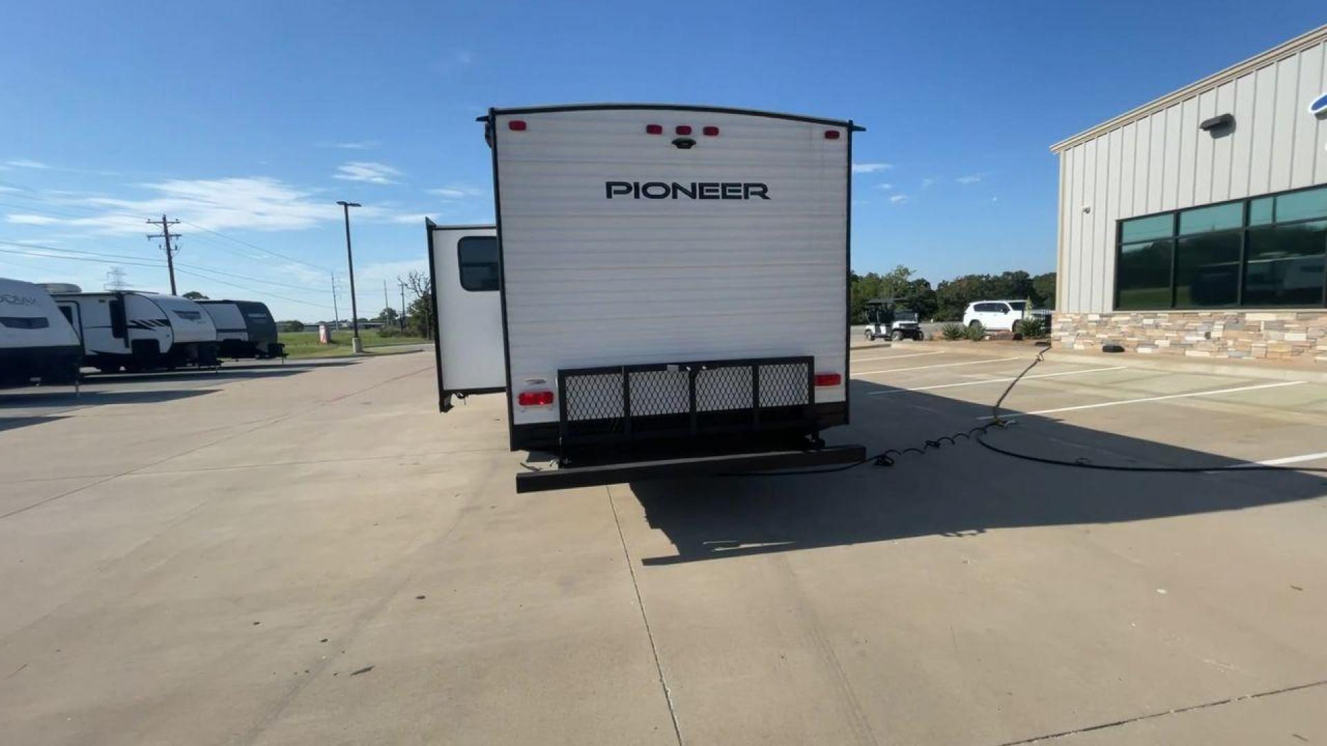 2023 HEARTLAND PIONEER QB300 (5SFPB3527PE) , Length: 35 ft. | Dry Weight: 6,896 lbs.| Gross Weight: 9,000 lbs. | Slides: 1 transmission, located at 4319 N Main Street, Cleburne, TX, 76033, (817) 221-0660, 32.435829, -97.384178 - Photo#8