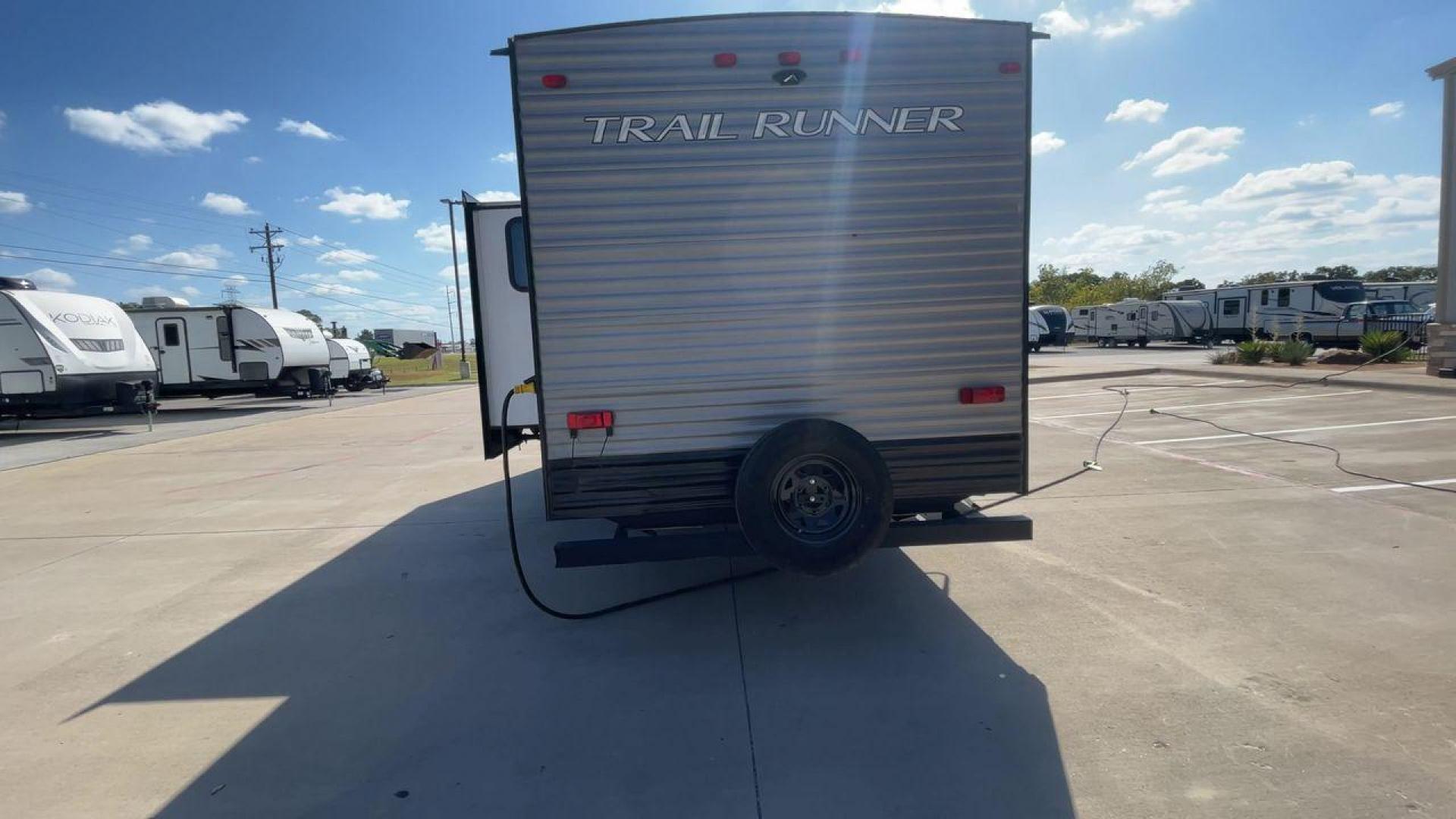 2023 HEARTLAND TRAIL RUNNER 31DB (5SFEB3723PE) , Length: 36.92 ft | Dry Weight: 7,040 lbs | GVWR: 9,642 lbs | Slides: 1 transmission, located at 4319 N Main Street, Cleburne, TX, 76033, (817) 221-0660, 32.435829, -97.384178 - The 2023 Heartland Trail Runner 31DB is a versatile and spacious travel trailer designed for families and adventure enthusiasts. This vehicle is the perfect option for families or groups looking to embark on memorable road trips. The travel trailer is a bunkhouse, and features a family-centric layou - Photo#8