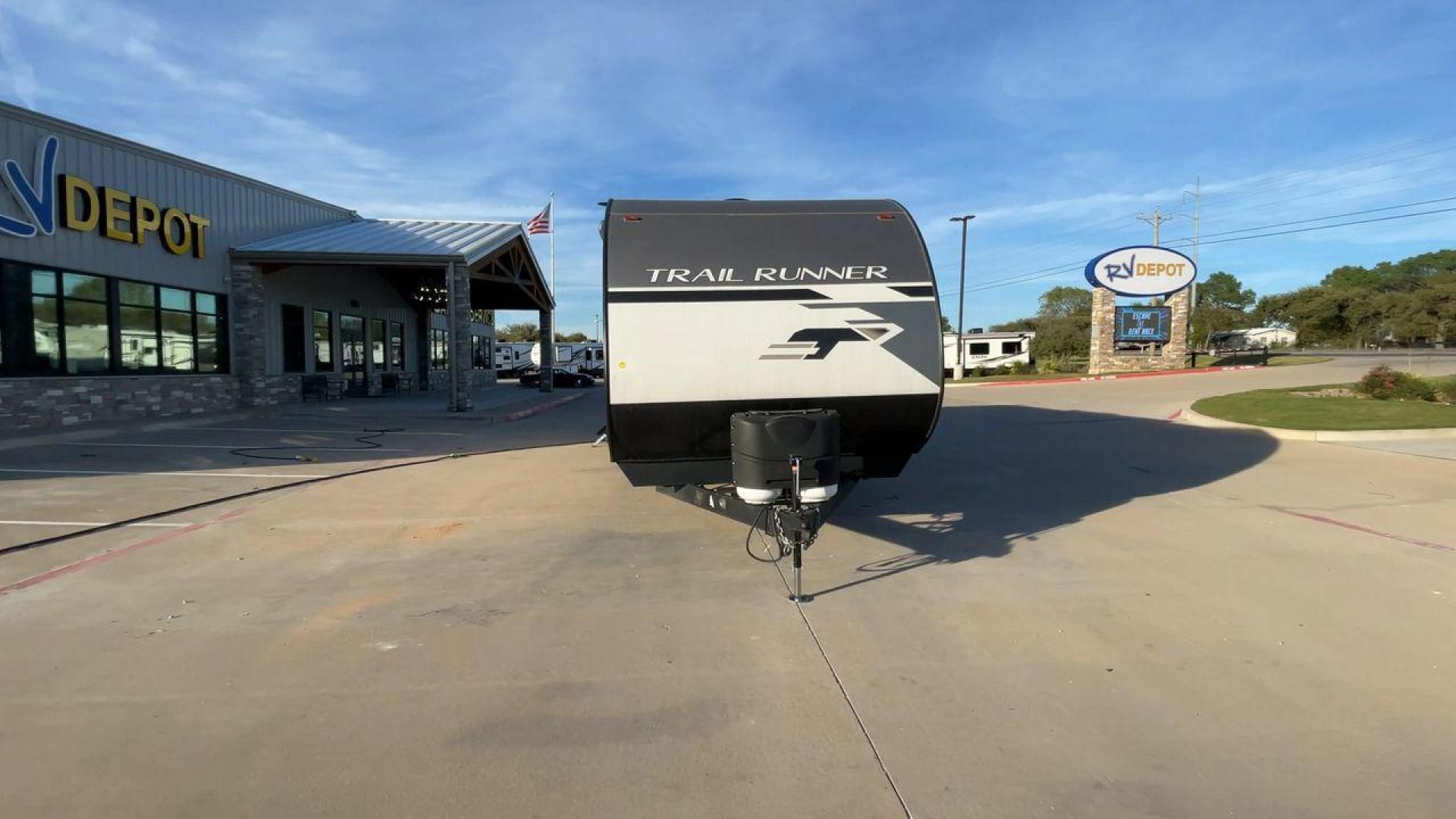 2023 HEARTLAND TRAIL RUNNER 31DB (5SFEB3721PE) , Length: 36.92 ft | Dry Weight: 7,040 lbs | GVWR: 9,642 lbs | Slides: 1 transmission, located at 4319 N Main Street, Cleburne, TX, 76033, (817) 221-0660, 32.435829, -97.384178 - A roomy and family-friendly travel trailer, the 2023 Heartland Trail Runner 31DB ensures a relaxing and delightful camping experience. This model accommodates larger parties and has contemporary conveniences to make your outdoor experiences unforgettable. It also has a well-designed floor plan. This - Photo#4