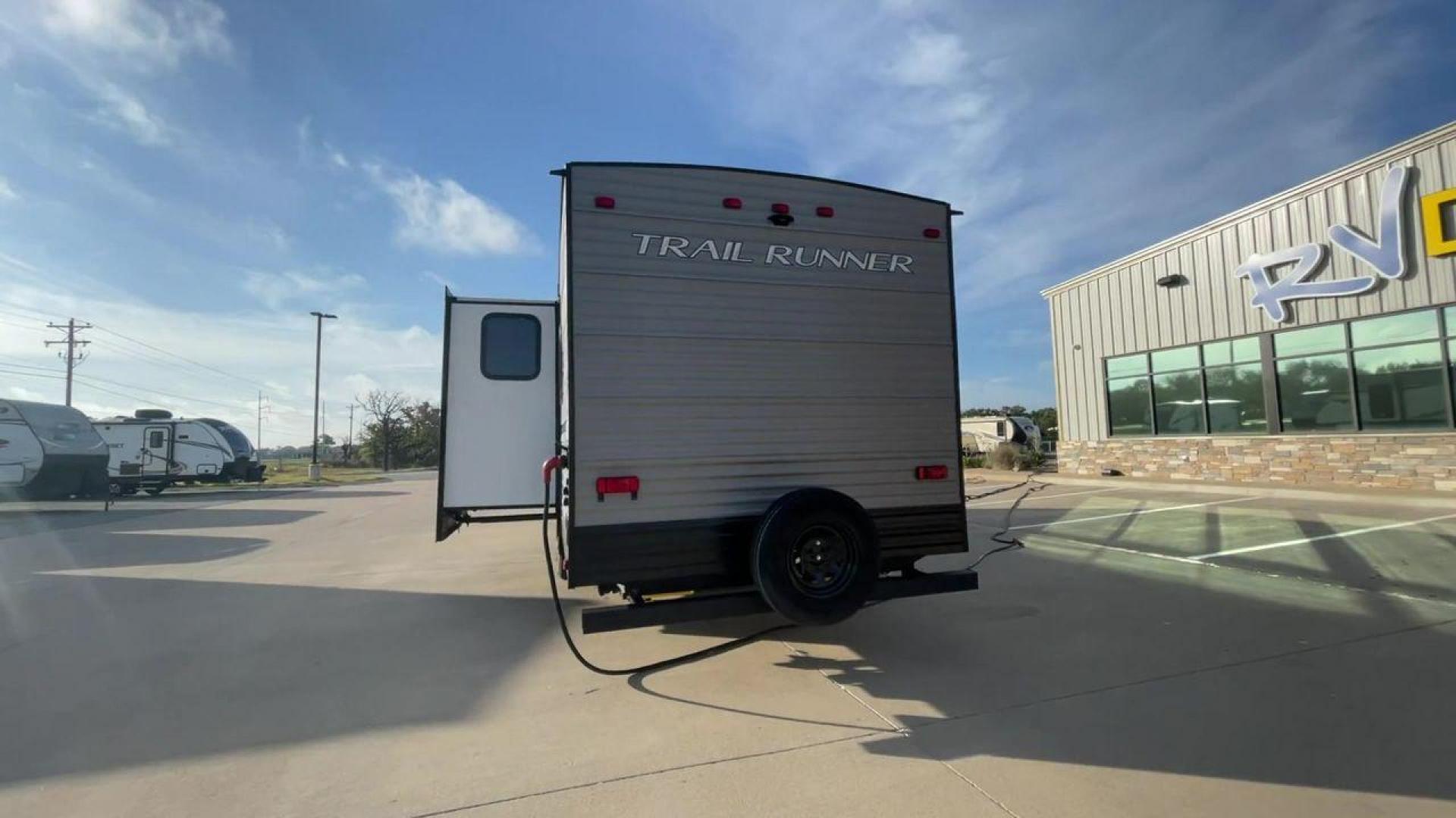 2023 HEARTLAND TRAIL RUNNER 31DB (5SFEB3726PE) , Length: 36.92 ft | Dry Weight: 7,040 lbs | GVWR: 9,642 lbs | Slides: 1 transmission, located at 4319 N Main Street, Cleburne, TX, 76033, (817) 221-0660, 32.435829, -97.384178 - The 2023 Heartland Trail Runner 31DB is a versatile and spacious travel trailer designed for families and adventure enthusiasts. This vehicle is the perfect option for families or groups looking to embark on memorable road trips. The travel trailer is a bunkhouse, and features a family-centric layou - Photo#8