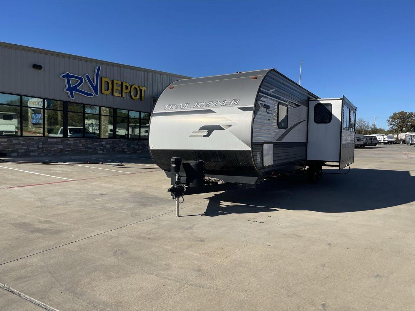 2023 HEARTLAND TRAIL RUNNER 31DB (5SFEB3720PE) , Length: 36.92 ft. | Dry Weight: 7,040 lbs. | Gross Weight: 9,642 lbs. | Slides: 1 transmission, located at 4319 N Main Street, Cleburne, TX, 76033, (817) 221-0660, 32.435829, -97.384178 - The 2023 Heartland Trail Runner 31DB is a versatile and spacious travel trailer designed for families and adventure enthusiasts. This vehicle is the perfect option for families or groups looking to embark on memorable road trips. The travel trailer is a bunkhouse, and features a family-centric layou - Photo#0