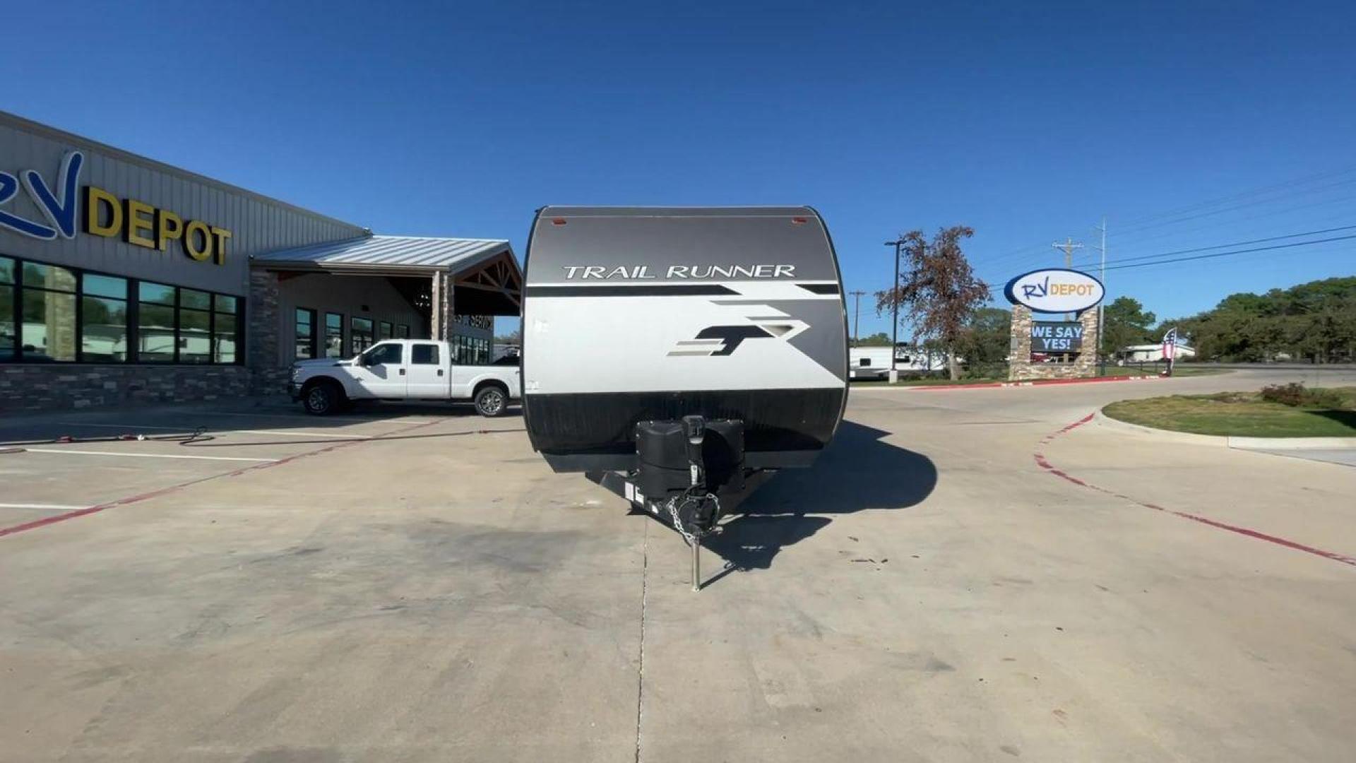 2023 HEARTLAND TRAIL RUNNER 31DB (5SFEB3720PE) , Length: 36.92 ft. | Dry Weight: 7,040 lbs. | Gross Weight: 9,642 lbs. | Slides: 1 transmission, located at 4319 N Main Street, Cleburne, TX, 76033, (817) 221-0660, 32.435829, -97.384178 - The 2023 Heartland Trail Runner 31DB is a versatile and spacious travel trailer designed for families and adventure enthusiasts. This vehicle is the perfect option for families or groups looking to embark on memorable road trips. The travel trailer is a bunkhouse, and features a family-centric layou - Photo#4