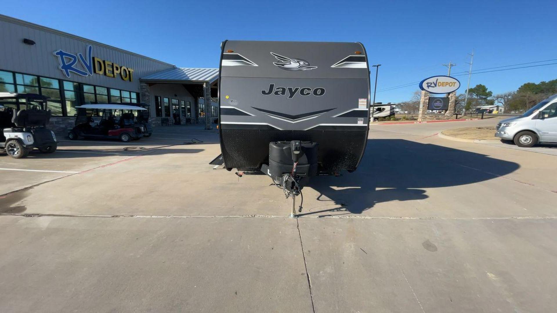 2023 JAYCO JAYFLIGHT 267BHS (1UJBC0BP0P1) , located at 4319 N Main Street, Cleburne, TX, 76033, (817) 221-0660, 32.435829, -97.384178 - Photo#4