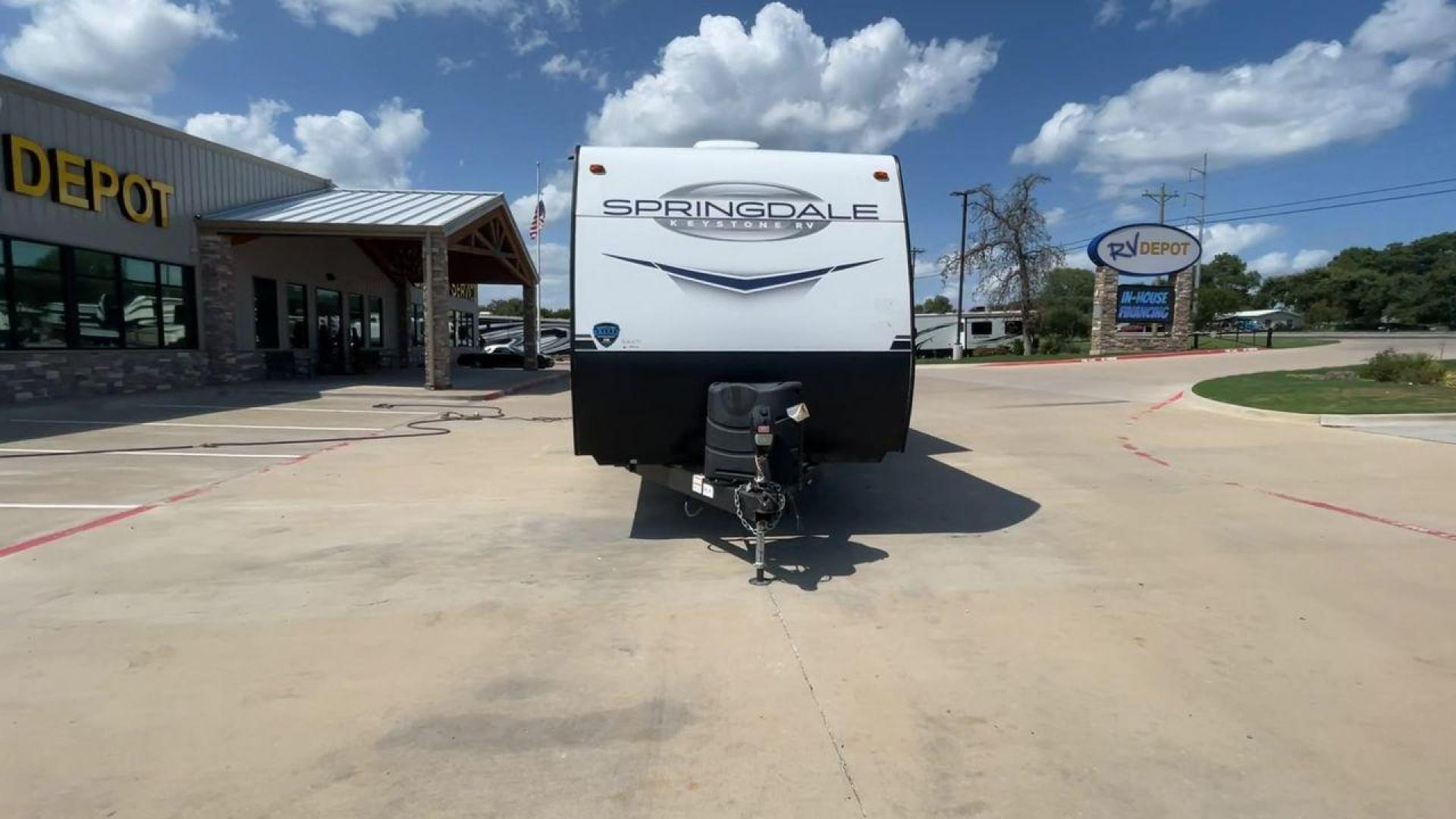 2023 KEYSTONE SPRINGDALE 256RD (4YDTSGM2XPG) , located at 4319 N Main Street, Cleburne, TX, 76033, (817) 221-0660, 32.435829, -97.384178 - Photo#4