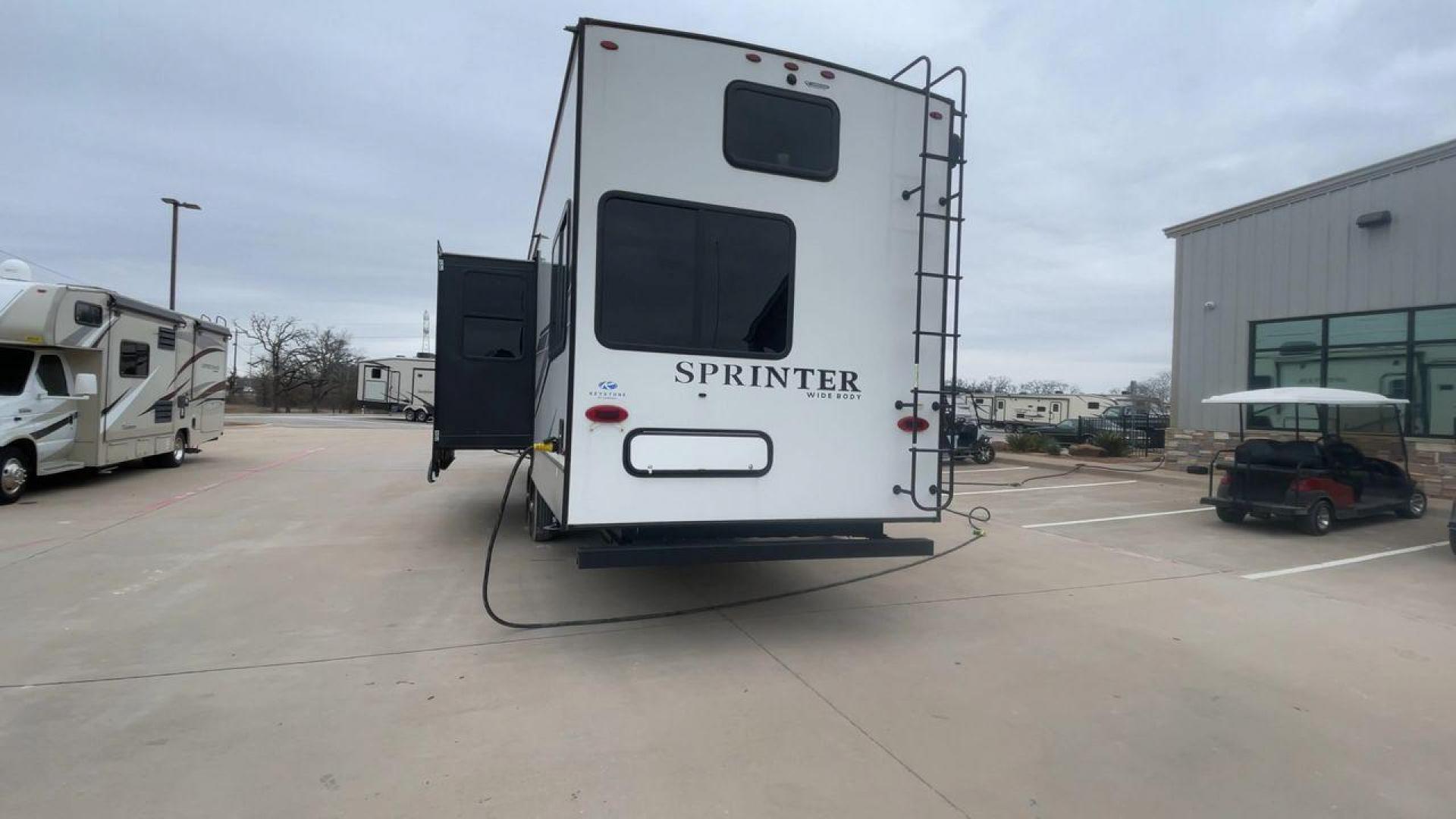 2023 KEYSTONE SPRINTER 35BH (4YDFSTT22P1) , Length: 39.75 ft. | Dry Weight: 11,485 lbs. | Gross Weight: 14,000 lbs. | Slides: 3 transmission, located at 4319 N Main Street, Cleburne, TX, 76033, (817) 221-0660, 32.435829, -97.384178 - Photo#8