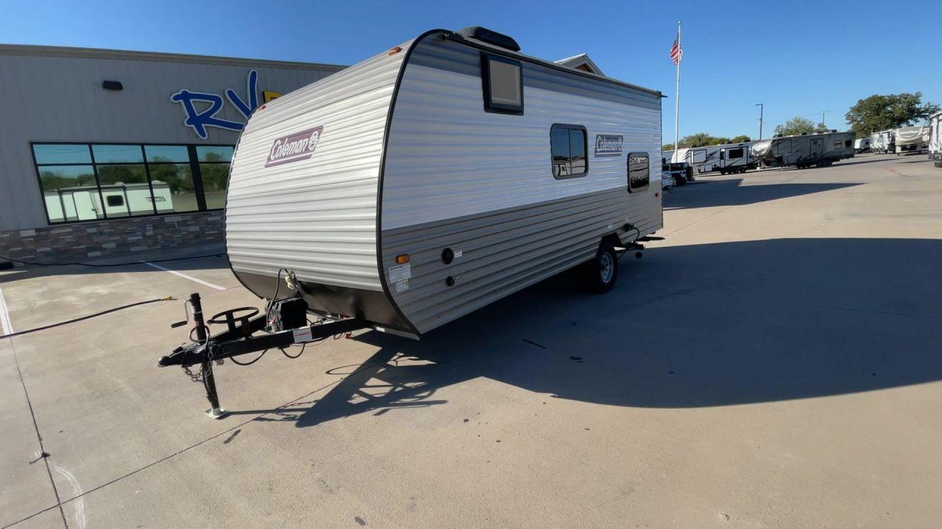 2024 DUTCHMEN COLEMAN 17B (4YDTCMG10RH) , Length: 21.42 ft. | Dry Weight: 2,985 lbs. transmission, located at 4319 N Main Street, Cleburne, TX, 76033, (817) 221-0660, 32.435829, -97.384178 - The 2024 Dutchmen Coleman 17B is a compact and lightweight travel trailer, designed to provide a comfortable yet portable camping experience. Measuring 21.42 feet in length and weighing 2,985 pounds, this RV is perfect for travelers seeking convenience and ease of towing. The exterior features a sle - Photo#5