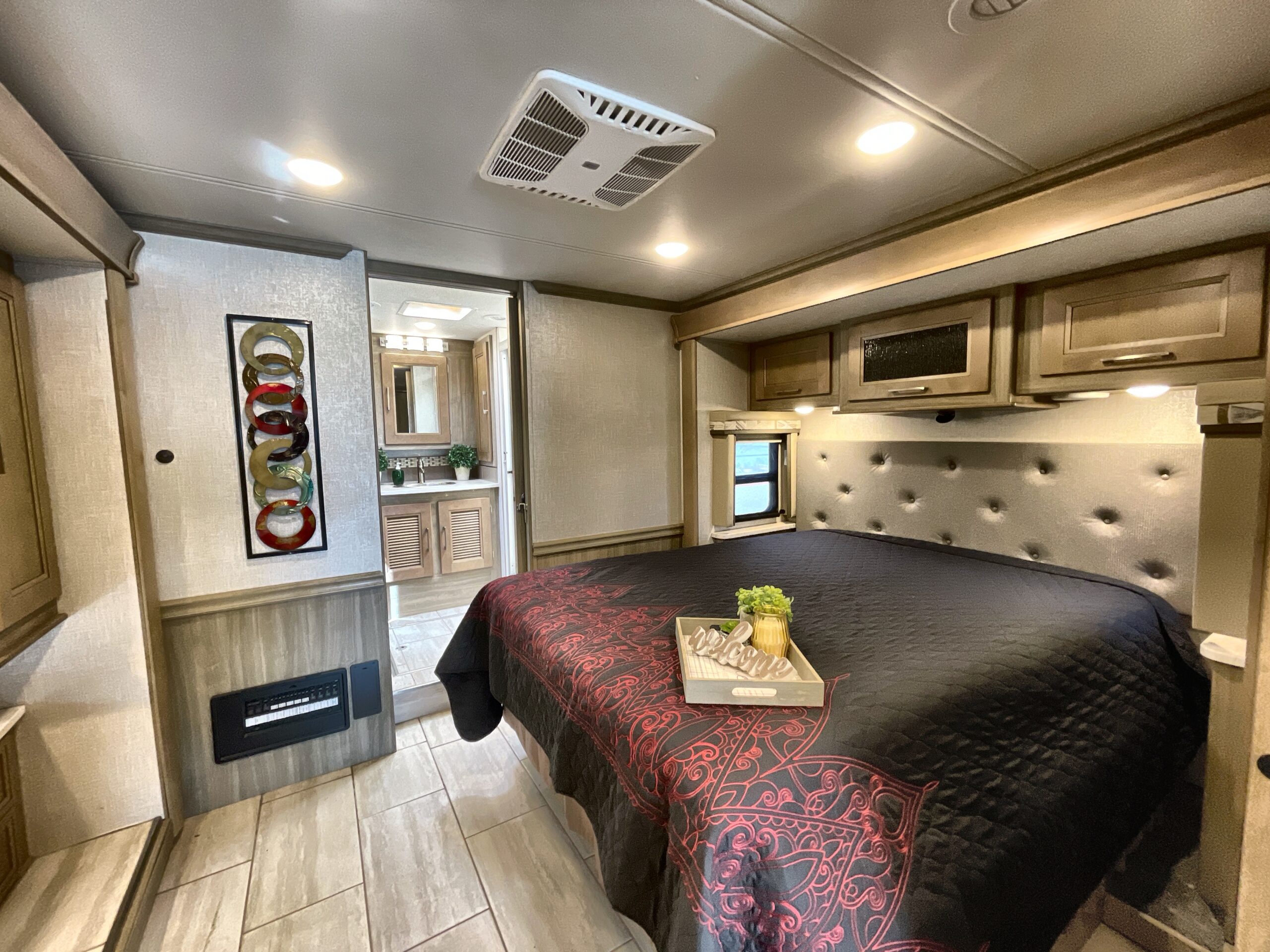 2019 FOREST RIVER SPORTSCOACH 409BG - motorhome RV - Bedroom