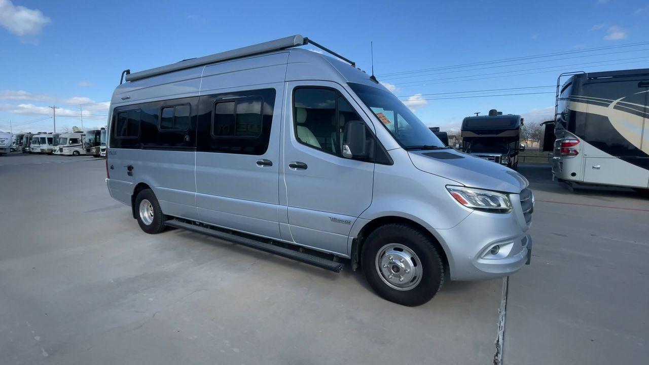 RV Depot - 2020 WINNEBAGO BOLDT 70BL Cleburne TX 15633 4 2020_WINNEBAGO BOLDT 70BL Class B Motorhome