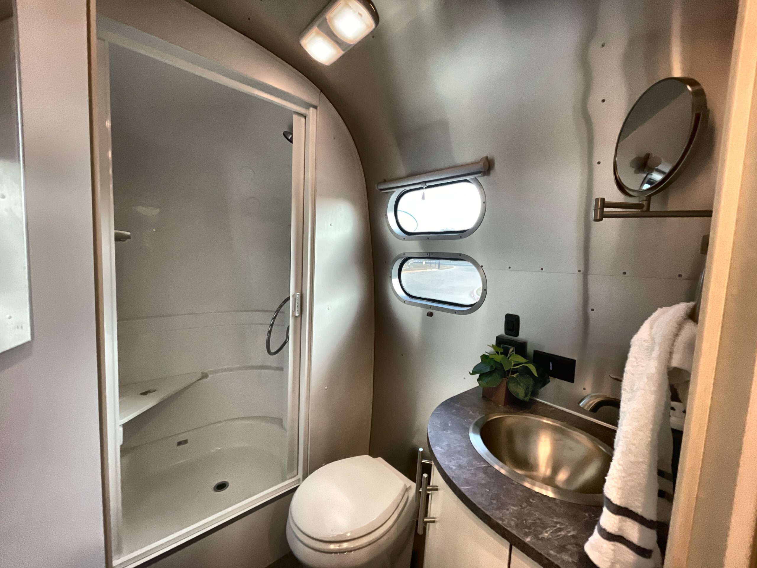 RV Depot - 2023 AIRSTREAM FLYING CLOUD 30FB bathroom scaled 2023 AIRSTREAM FLYING CLOUD 30FB