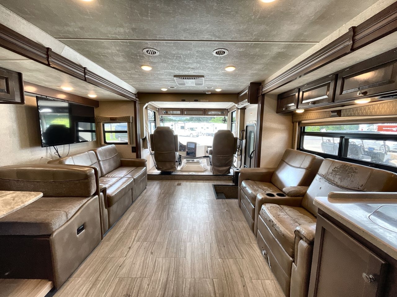 RV Depot - 20fb5d8eedd6e8a1ac154c7095c16034d67dce37 original 2018 Thor Windsport 34R