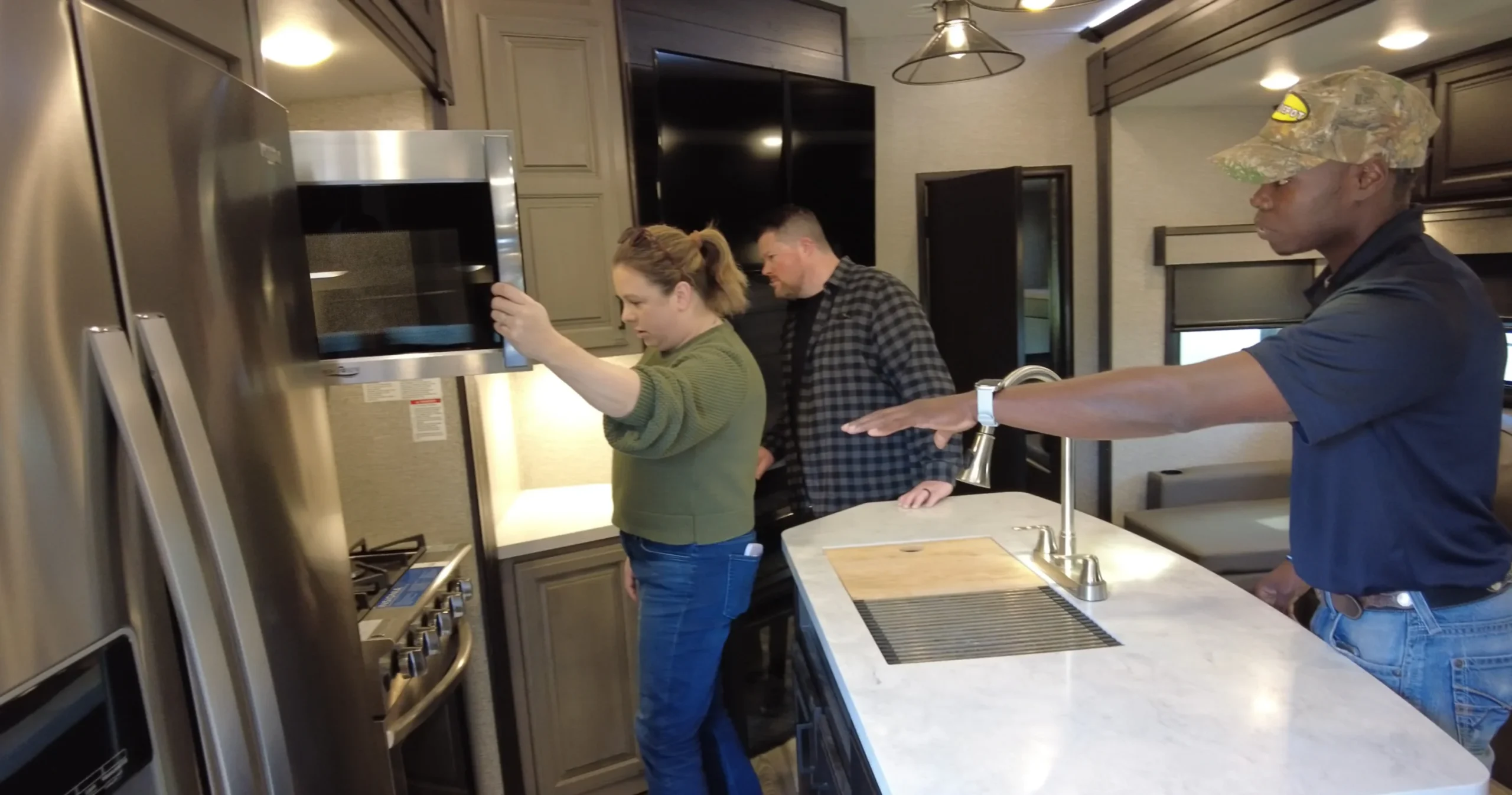 RV Depot - Schedule A Viewing scaled Customers walking through their rv